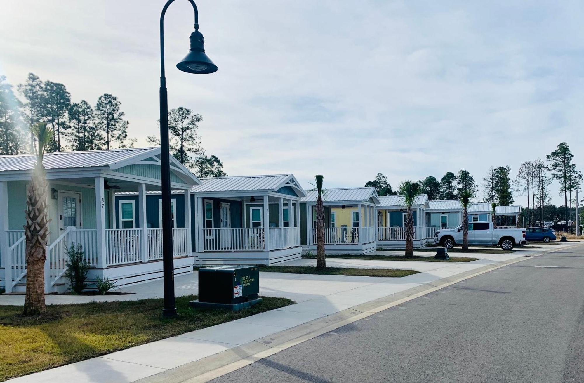 Riverwalk Landing Cottages And Rv Resort Freeport Exteriér fotografie